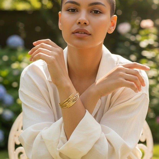 Pulsera BC5 de la colección Abril con modelo