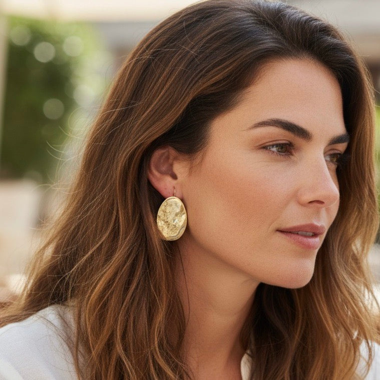 Pendientes PA6 de la colección Abril en oro